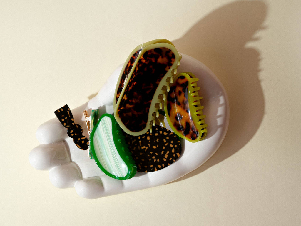 Etc.Store - Luella Medium Hair Claw in Lime