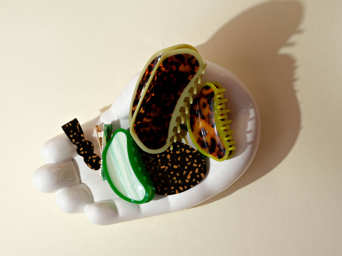 Etc.Store - Luella Medium Hair Claw in Lime