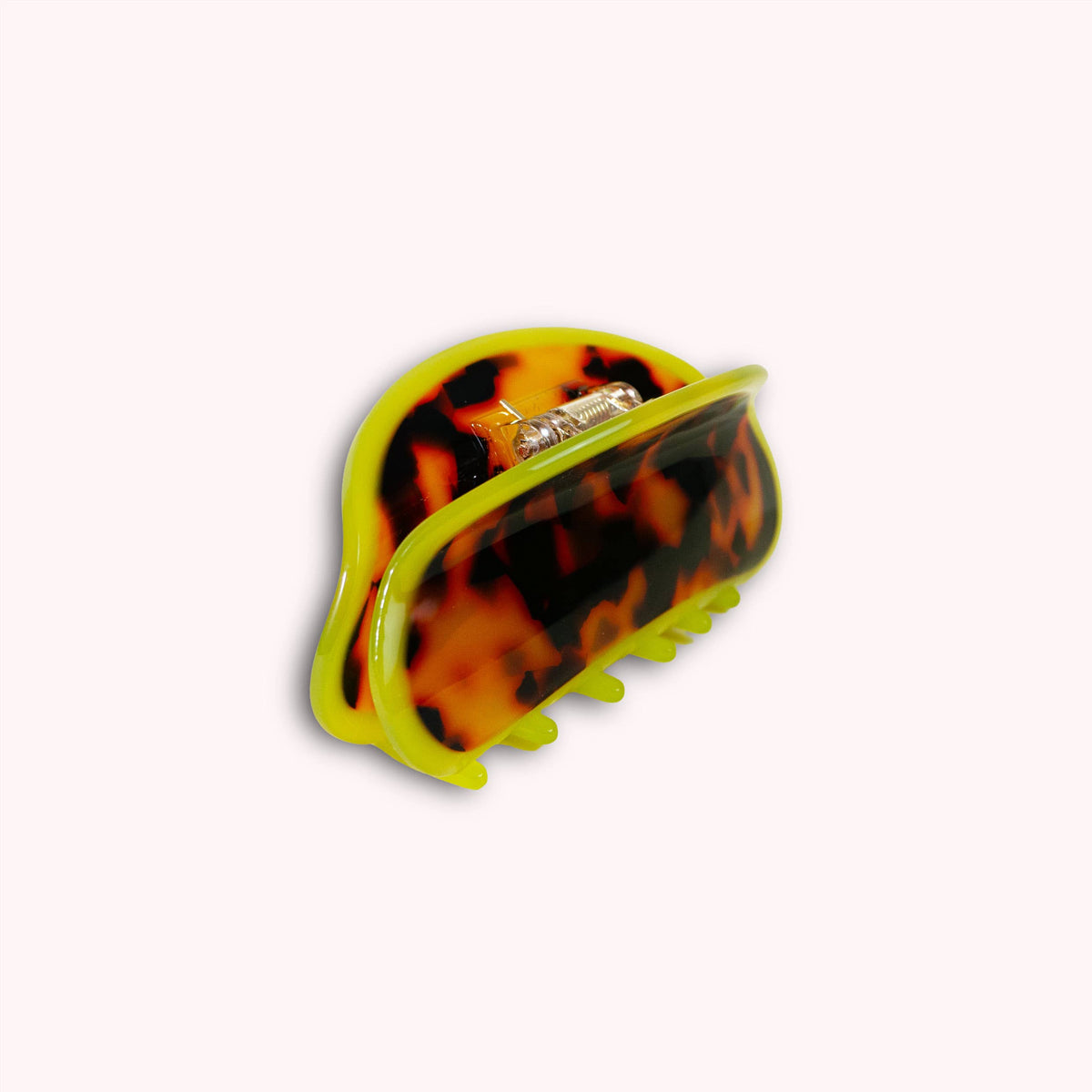 Luella Medium Hair Claw – Passionfruit
