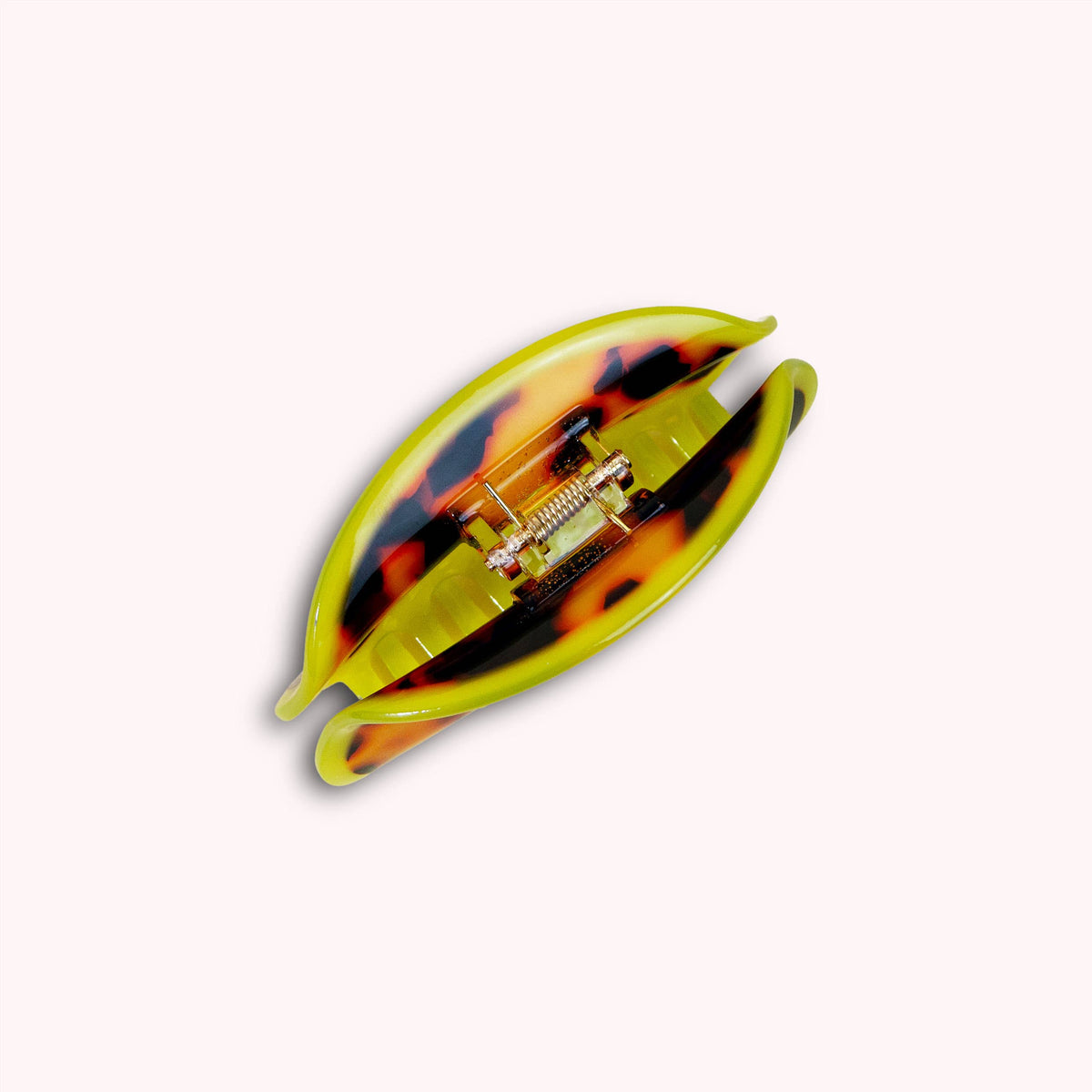 Luella Medium Hair Claw – Passionfruit